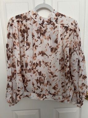 Beautiful Express women’s blouse, NWT